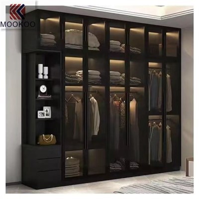 انگولا میں کپڑوں کا شو روم کیوسک