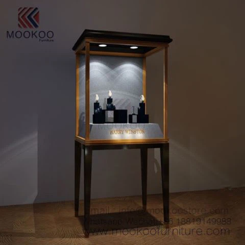 ہیری ونسٹن شوکیس۔